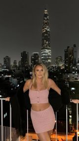 Миниатюра Индивидуалка Мирабель Железнодорожный Фотография 