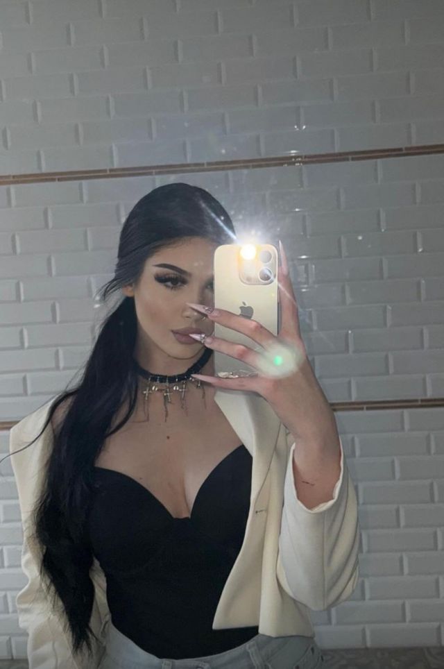 Индивидуалка Арина ЗЖМ Фотография 